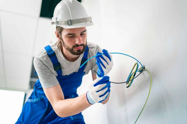 Electricien à Paris 15 : Les services disponibles