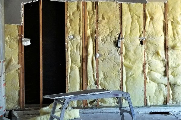 Isolant mince mur : avantages et installation pour vos murs intérieurs